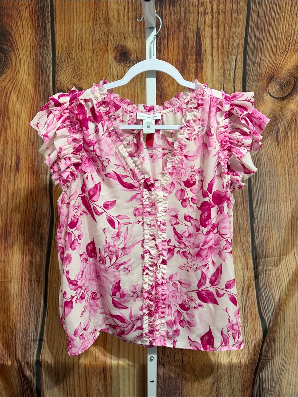 Cupcakes and Cashmere Ruffle Sleeve Blouse Size L